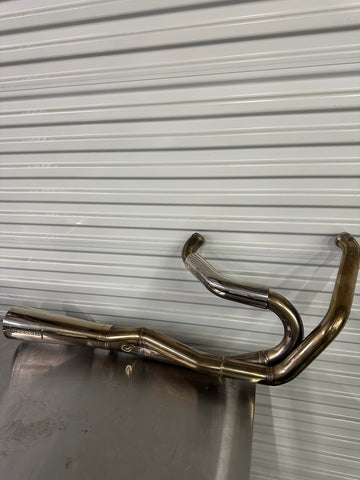 M8 SOFTAIL EXHAUST FOR MID CONTROLS